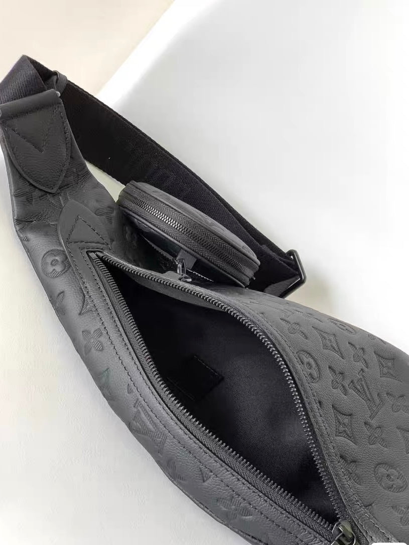 Minimalist Detachable Pouch Crossbody Chest Bag